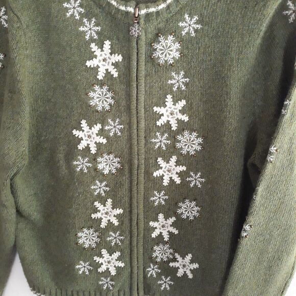 Croft & Barrow Cardigan Sweater Women's PM Sage Green  Snowflake Winter Zipper - Picture 4 of 13